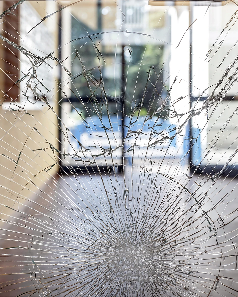 Zersplittertes Sicherheitsglas Einbruchschutz